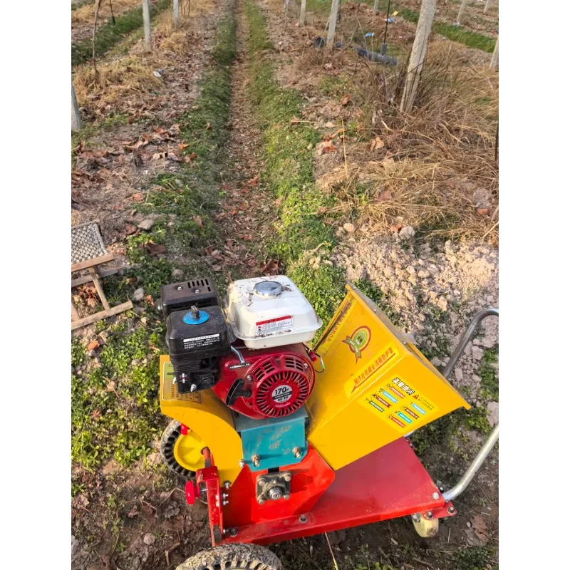 Multifunctional garden tool  Fruit tree branches and strips crushing and kneading movable household small forage