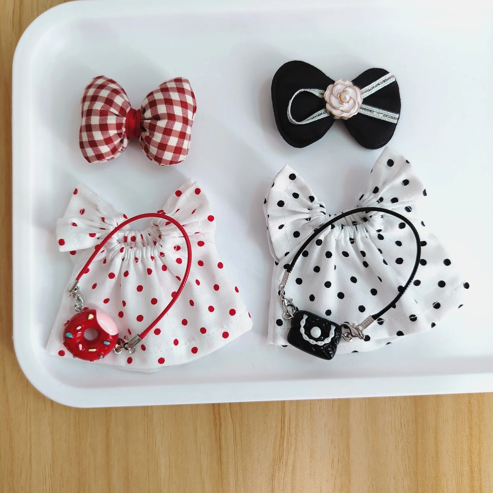 

1st-3rd Gen Labubu Clothes 17cm Labubu Keychain Doll Clothes Accessories Polka Dot Skirt Sweater Overalls Bubu Figurine Outfits