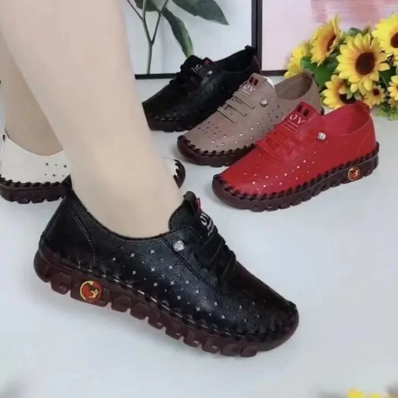 Sepatu pantofel wanita, sneaker kulit Pu sol lembut datar kasual anti Slip nyaman untuk ibu Fashion