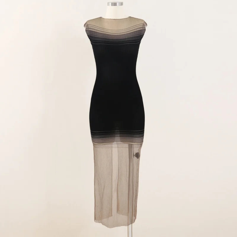 Summer New Women's round Neck Elastic Slim Fit Fish Thread Splicing Hollow Tank Sleeve Dress Fashionable Sexy Long Dress 2025