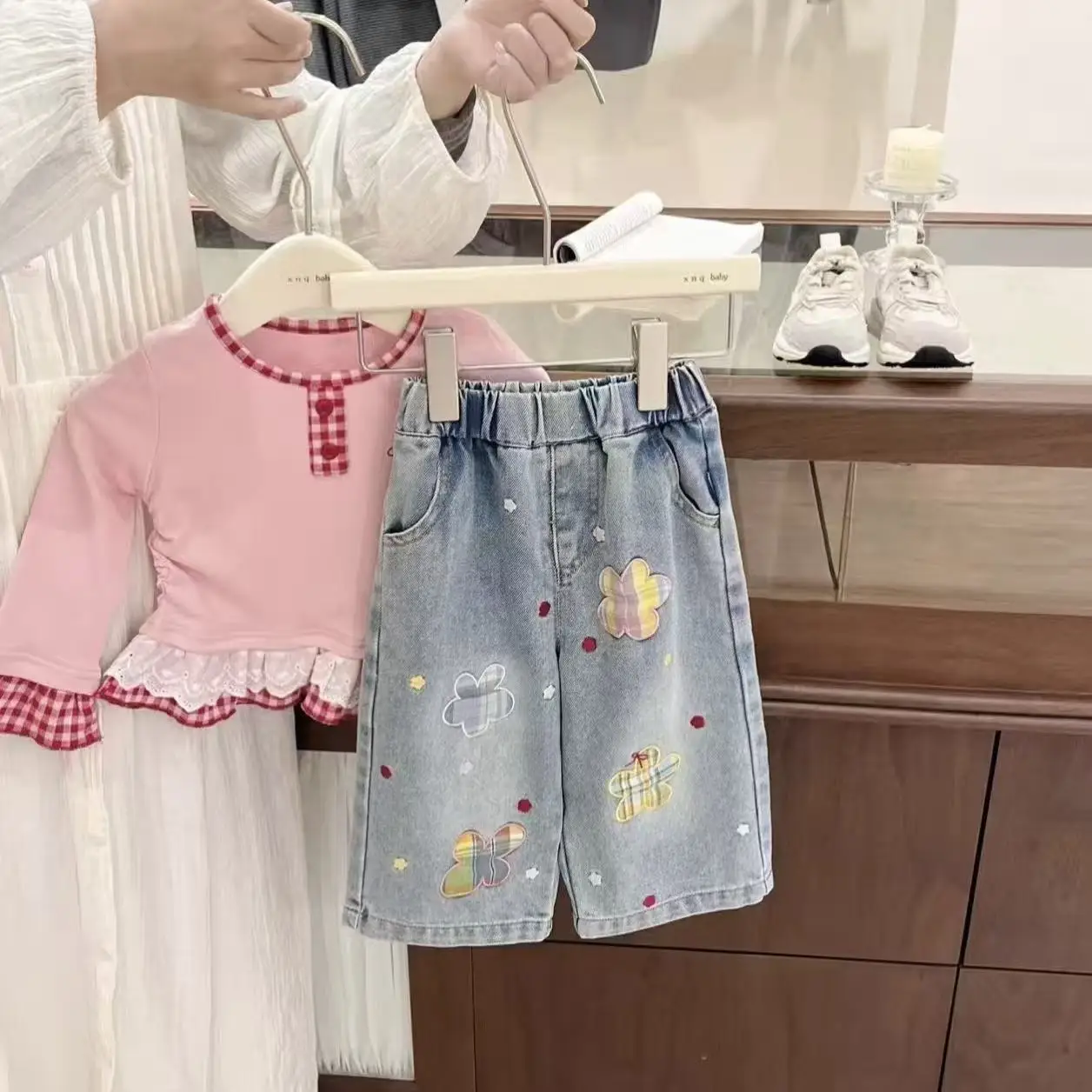 

2026 Spring Autumn 1-6Y Girls Korean Style Jeans Cute Heart Lace Bell Bottom Pants Fashion Denim Trousers for 80-130cm