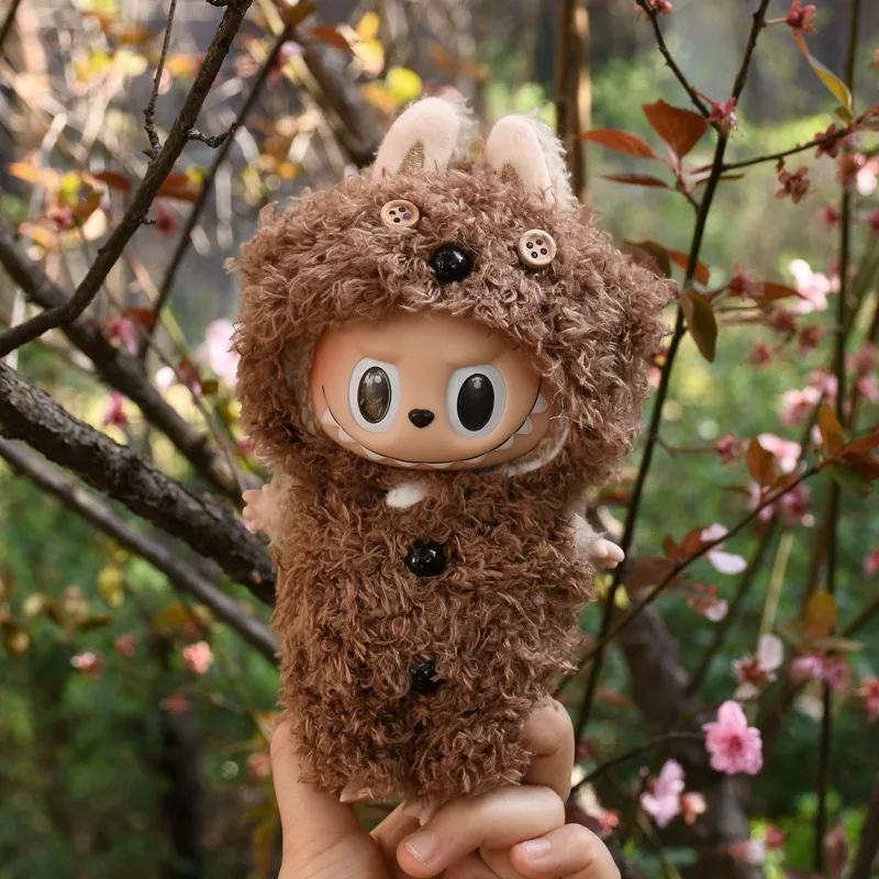 

17 см одежда для кукол Labubu, мягкая вьющаяся пряжа, наряд для животных, зимний теплый плюшевый костюм для кукол Labubu, детские игрушки, аксессуары для кукол