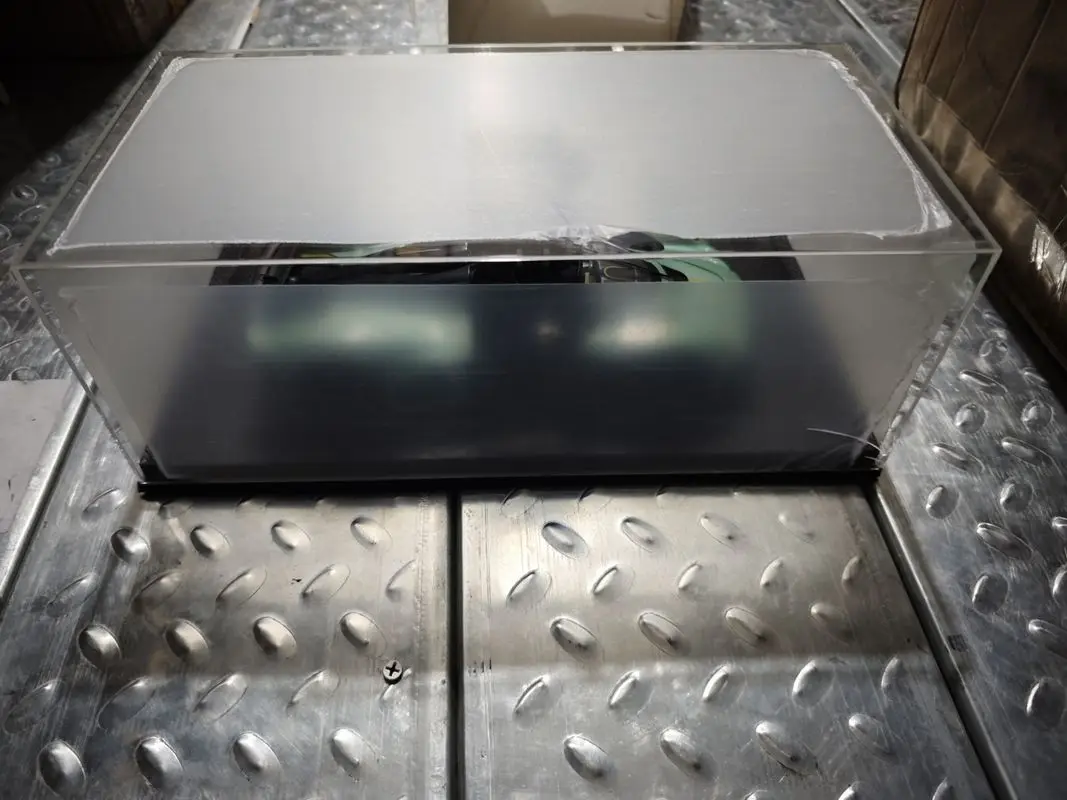 Aston Martin Valkyrie 1:18 Scale Die-Casting Supercar Model Limited Edition Collectible Toy with Decorative Gift Box