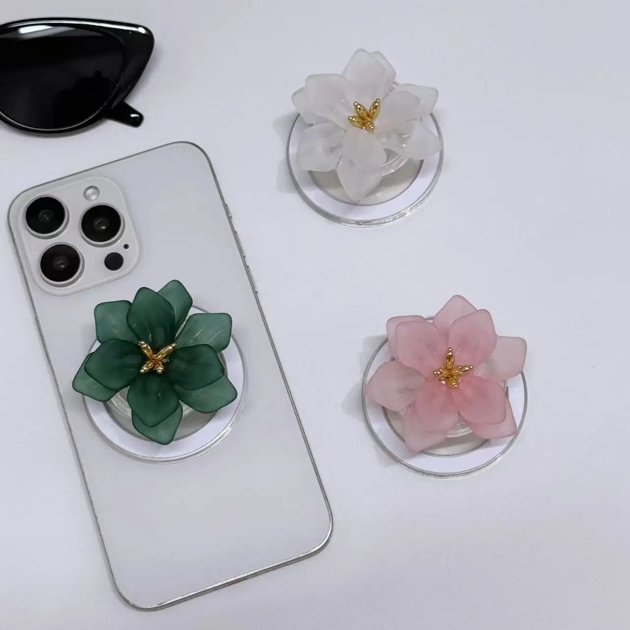 

Милый магнитный кронштейн для телефона из эпоксидной смолы в форме лотоса, универсальный кронштейн для телефона, прозрачная подушка безопасности, поддерживает функцию складного кронштейна