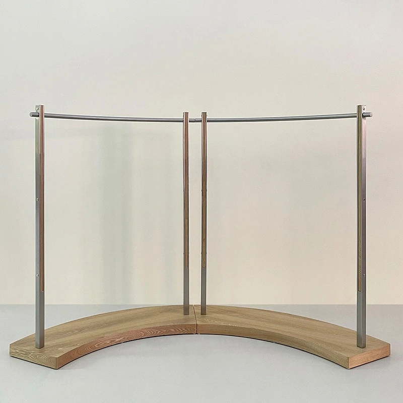 

Buyer's store Curved mid-island hanger Floor-to-ceiling solid wood hanger Men's clothing display rack Women's clothing