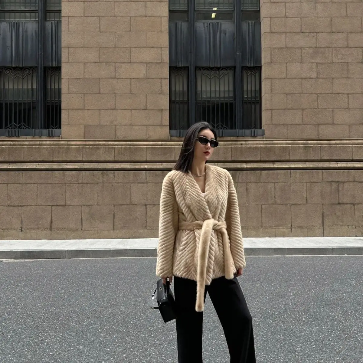 

Женские винтажные пальто из искусственного меха, летние, теплые, утепленные, с ручной обработкой, на подкладке, эластичные, с завышенной талией, элегантные, струящиеся, на бретелях