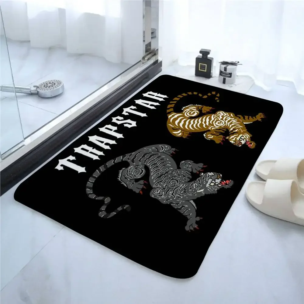Luxury T-Trapstar Logo Floor Mat Bathroom Absorbent Mat Simple Door Dirt-resistant Mat Home Kitchen Mat Foot Mat Entry Mat
