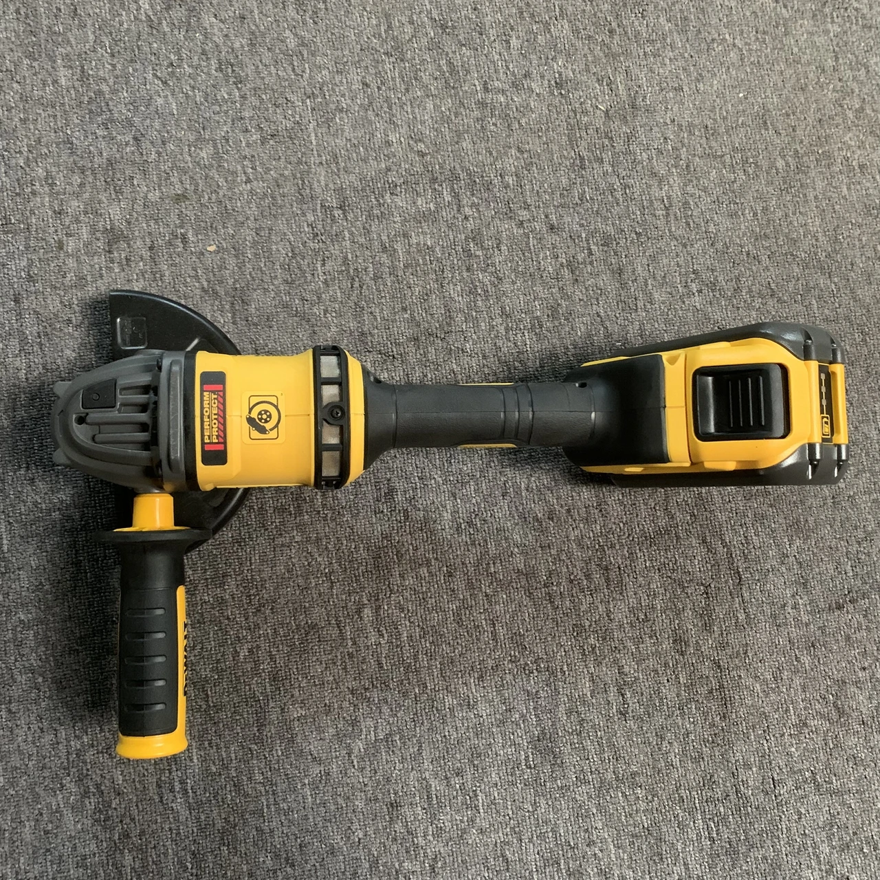 Dewalt DCG418 60V Flexvolt 4 1/2\