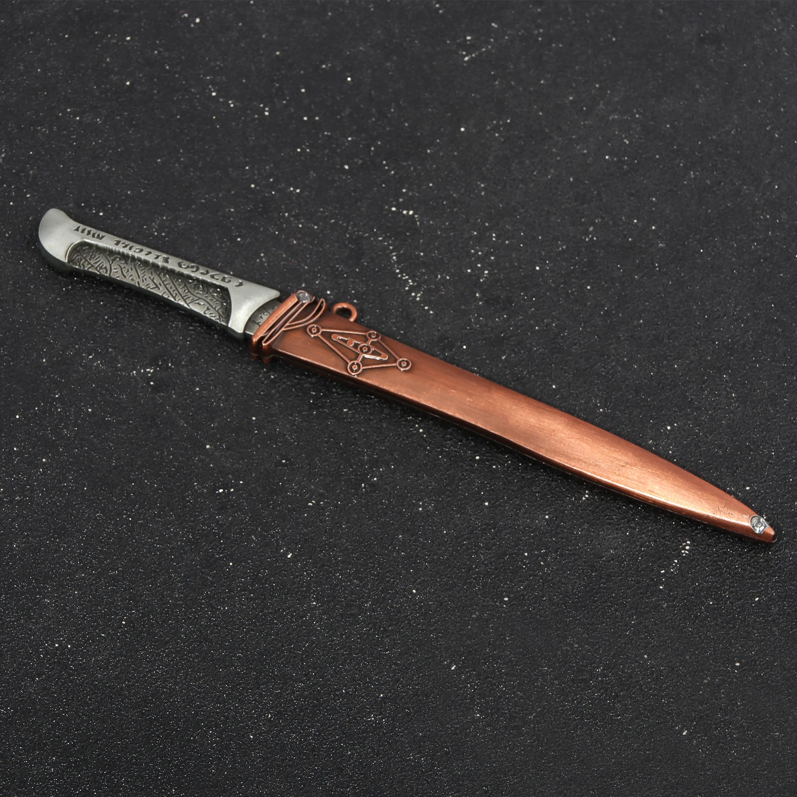 DUNE Arma 17 cm Pugnale Portachiavi Periferiche di film Verme di sabbia Paul Atreides Fremen Arma Pugnale con fodero Modello Regalo Giocattoli