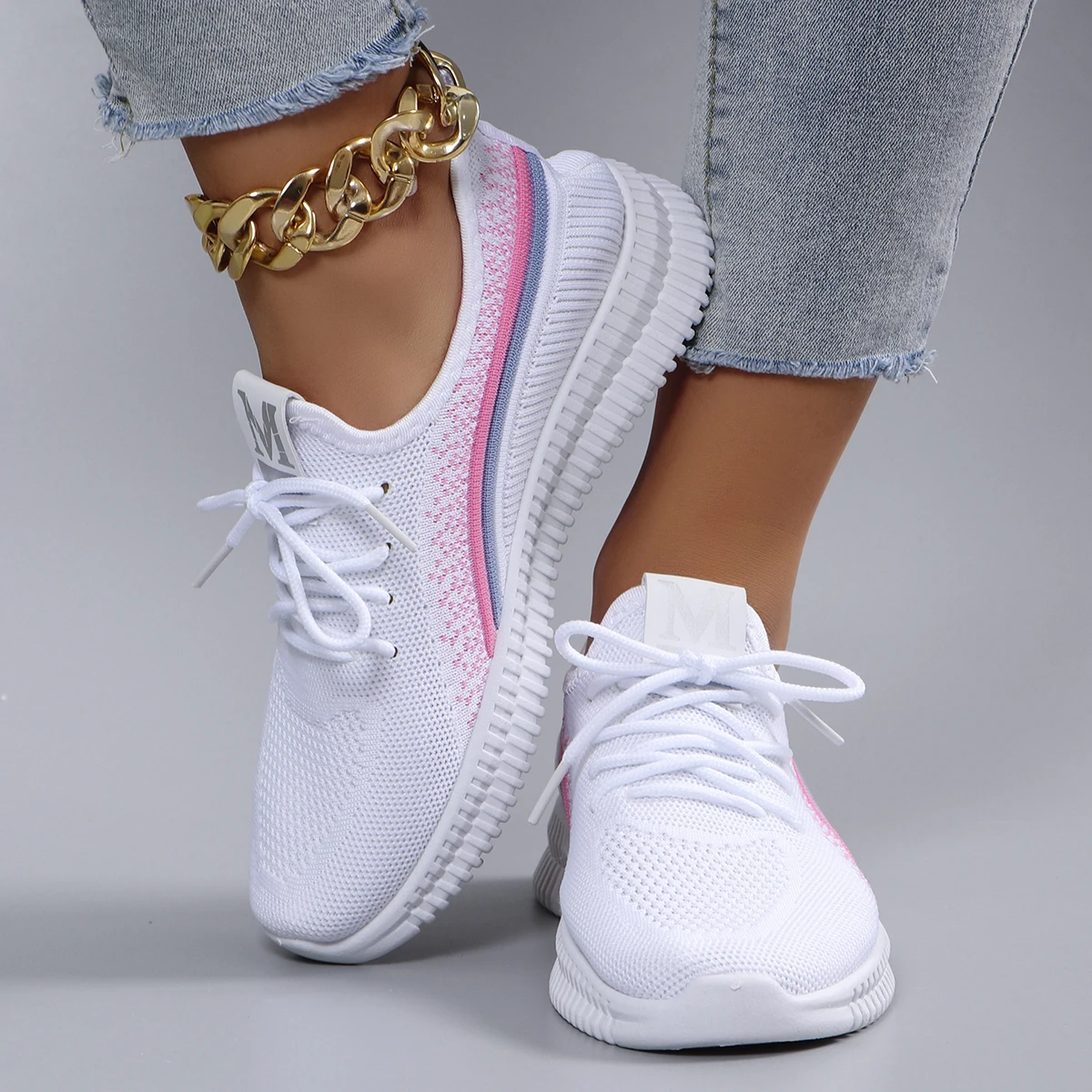 Spring new women\'s sports shoes, fashionable, breathable, lightweight, non-slip, wear-resistant, casual sports shoes, flat shoes