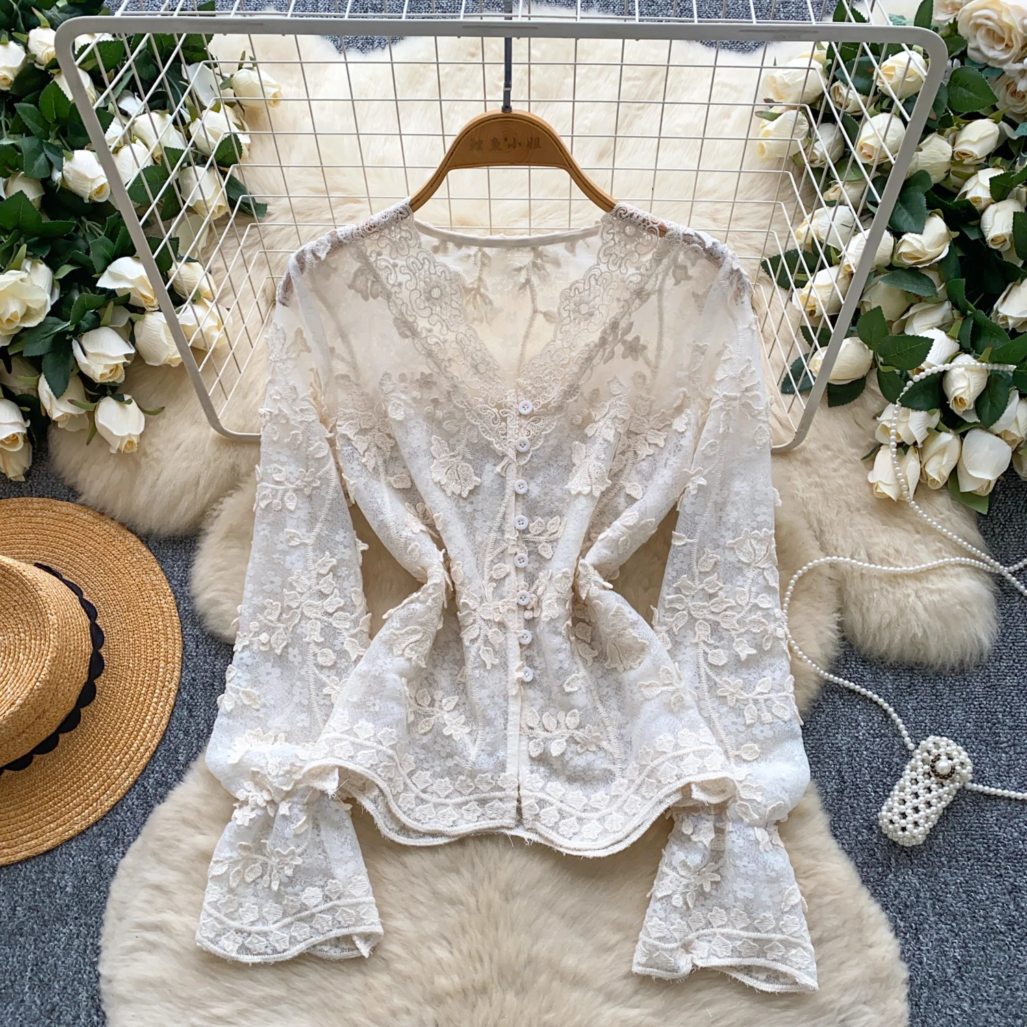

Vintage Blouse Hook flower hollow lace long sleeve Elegant Fashion Women hotsweet Shirt women clothing