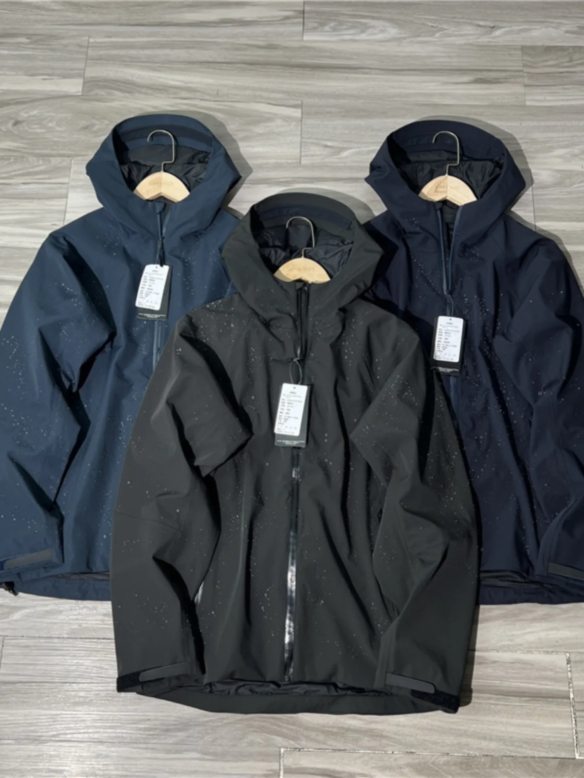 

Men's Outdoor Softell Jaet Windproof Breathable Water Resistant ell Zipper Closure Faionable Urban Sle Spring Autumn