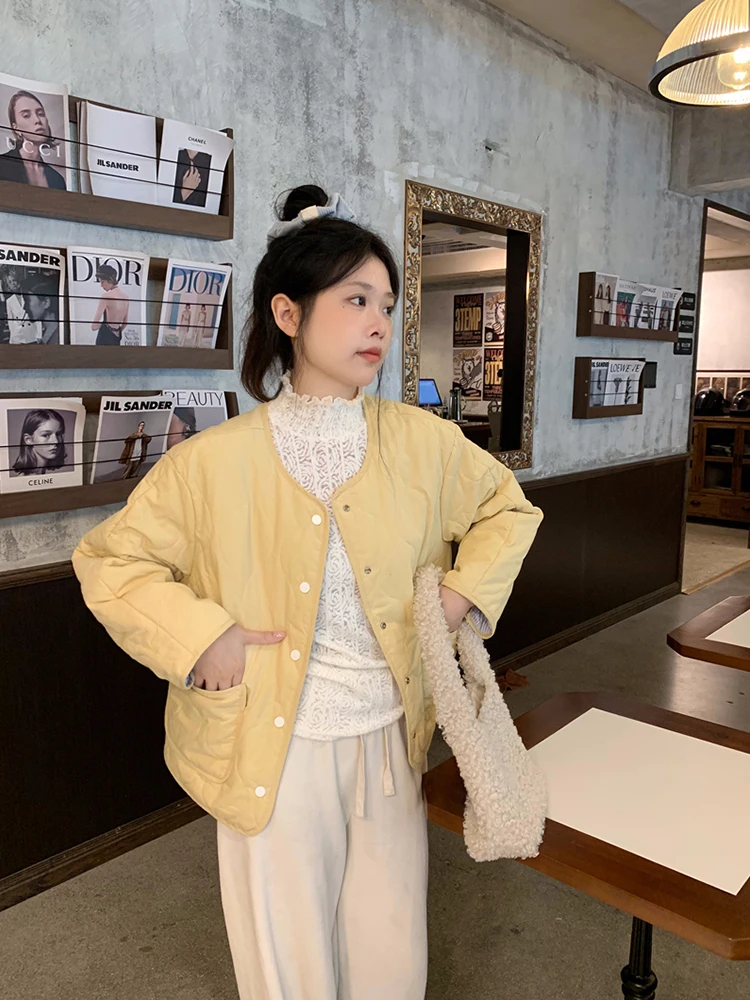 

Женская зимняя куртка-парка: укороченная, удобная, регулируемая, модная, молодежная, белая, с карманами, на пуговицах, в уличном стиле, унисекс