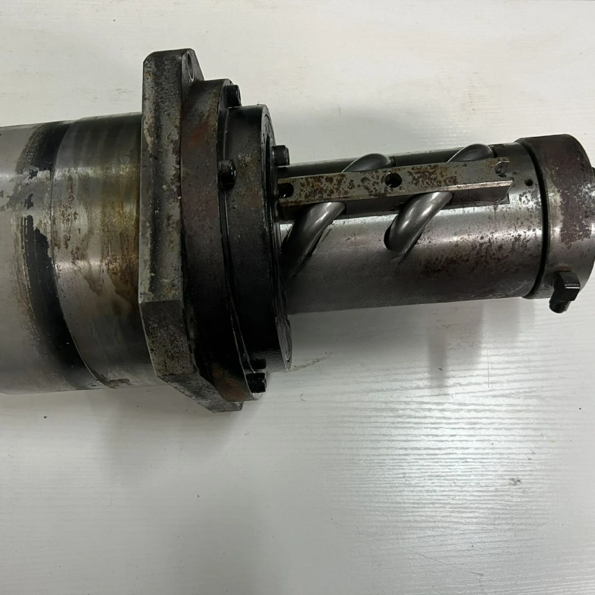 Customizable Japan imported NS * K disassembly screw Toshiba injection molding machine W6303-85T-C78 02M4-0005