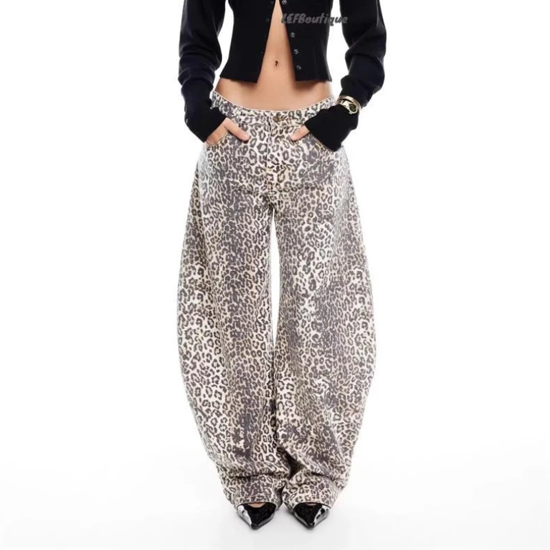 

LIONESS Fashion Jeans Relaxed-Fit Leopard Print Straight Leg Pants Curved Hem Casual Low-Rise Wide Leg Pants