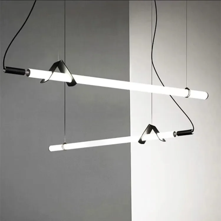 ثريا بار بسيطة من كلمة واحدة بتصميم عصري لمطعم الاستوديو