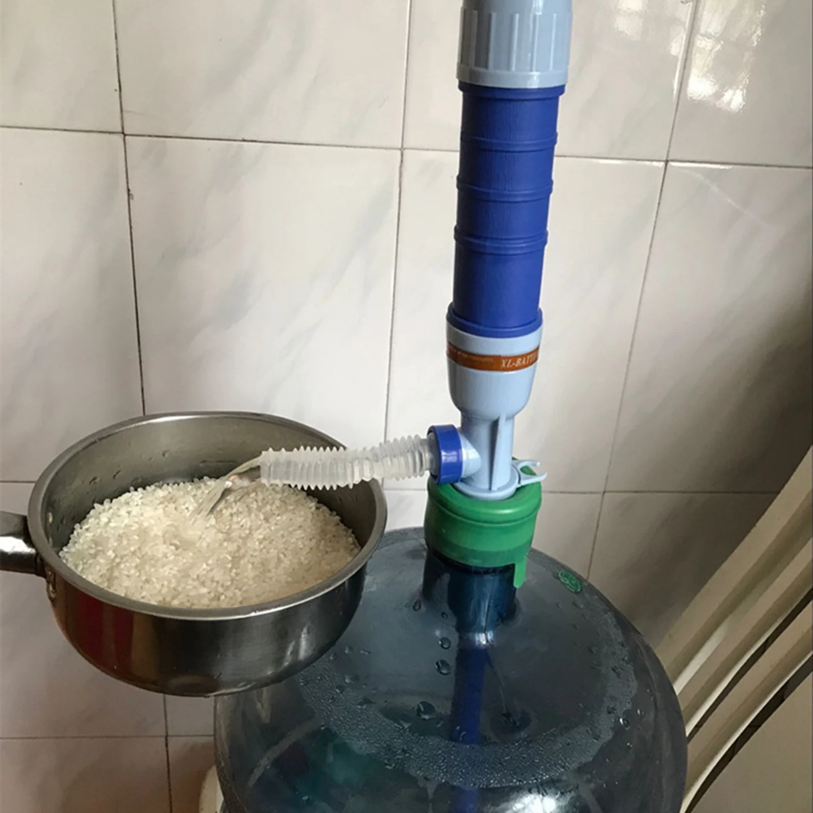 Fuel Pump Liquid Transfer Pump Portable Multi Function Battery Operated Electric Fuel Siphon Pump for Gas Water Oil