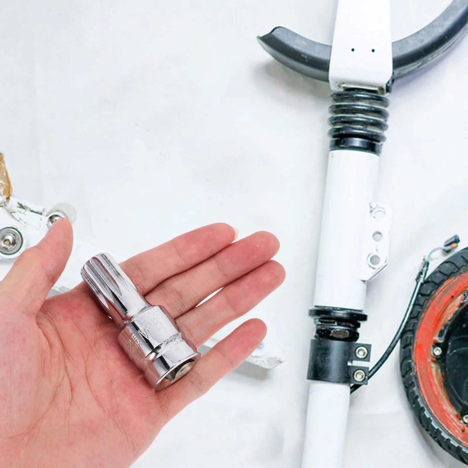 

Oil Drain Screw Removal Tool Silver Portable H y Car Assembly Oil Outlet Socket Wrench Durable Design Easy Operation Maintenance