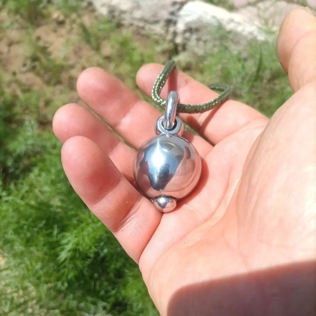 Self Defense Gadgets Personal Security Protection Supplies For Women Men Stainless Steel 360° Rotation Ball