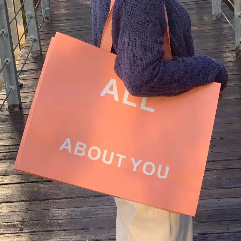 Bolsas de papel personalizadas de alta calidad, bolsa de compras para ropa de gran tamaño, bolsas con forma de diseño de tamaño de logotipo personalizado