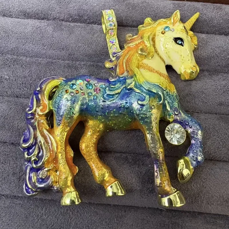 Medieval vintage enamel color unicorn pendant light luxury temperament personalized necklace KF magnetic unicorn pendant