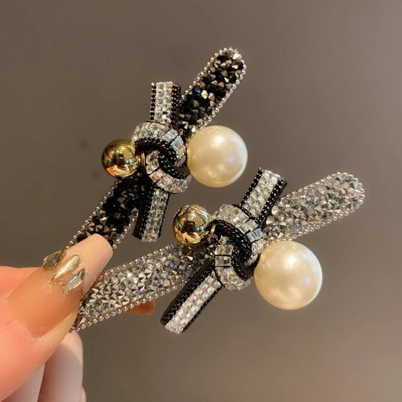 

Korean Version Niche Shiny Diamond Side Clip for Women, High-End Pearl Side Duckbill Clip, Elegant Sweet New Hairpin Hair Access