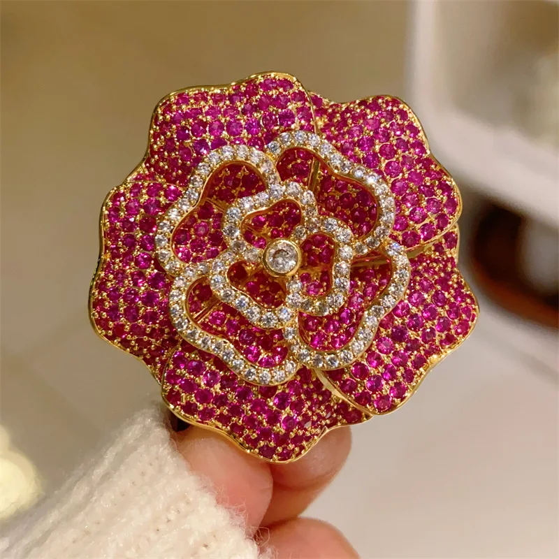 

Super Beautiful French Retro Micro-inlaid Zircon Rose Red Camellia Brooches for Women Luxury Design Corsage Elegant Suit pin