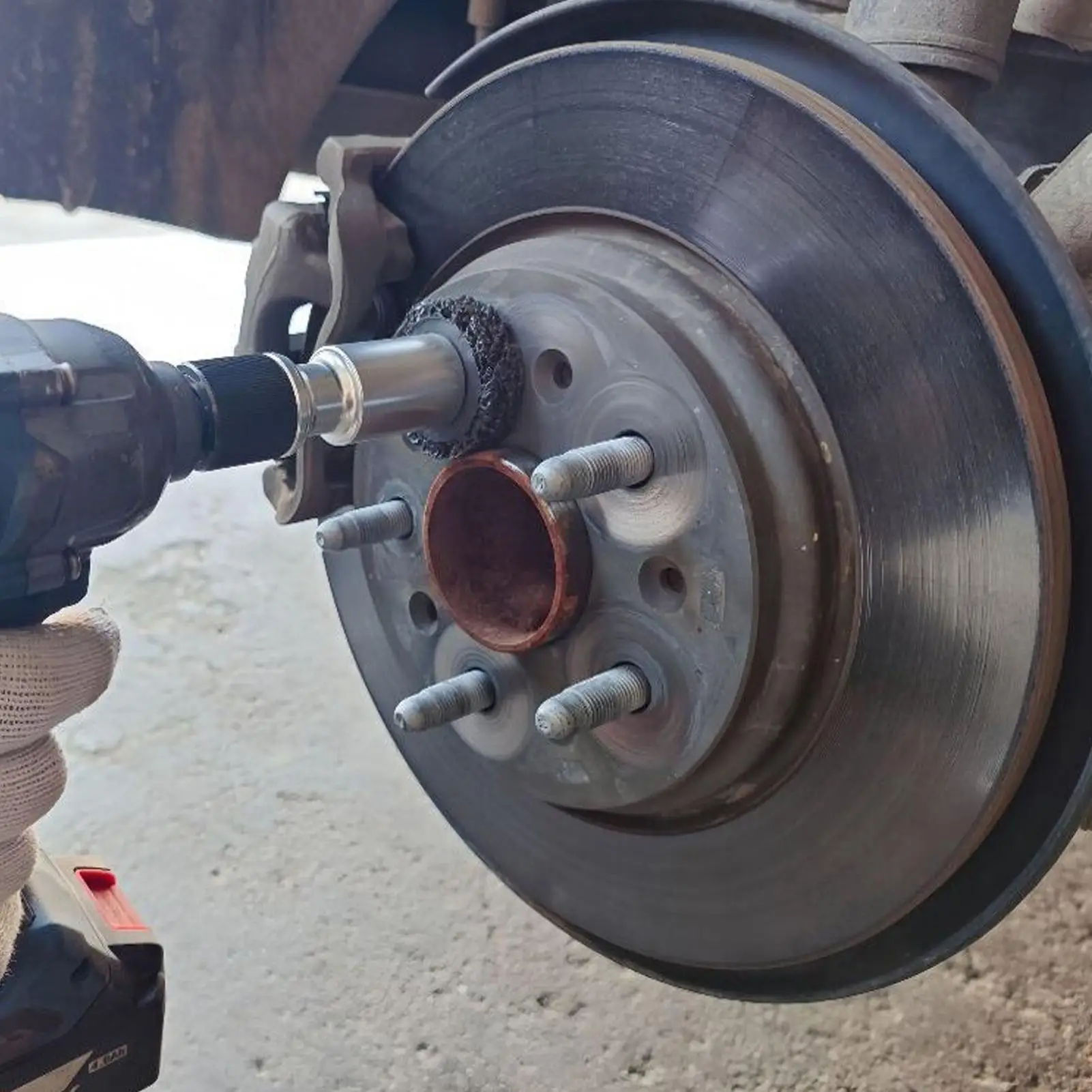 

Ступица колеса, набор инструментов для удаления ржавчины тормозного диска, быстрое удаление пыли, масла, грязи, подходит для электрической дрели, шпилек, обслуживание роторов