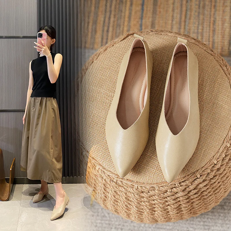 Spring and Autumn Fashion New Square Head Soft Leather Work Shoes Women's Shoes High Heels Thick Heels Shoes Women view 3