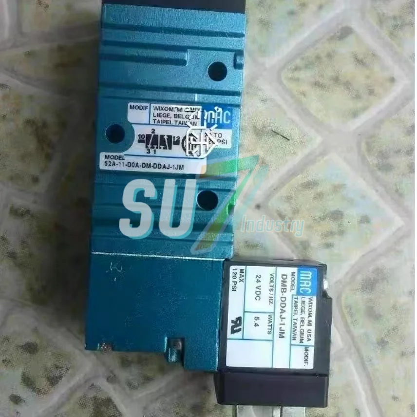 52A-11-DOA-DM-DDAJ-1JB 52A-11-DOA-DM-DDAJ-1JM  Brand New Solenoid Valve