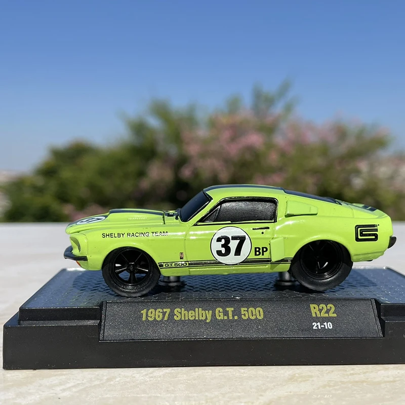 1:64 Scale Shelby GT500 Sports Car Model Diecast Alloy Toy Adult Fans Collection Gift Boys Toys Souvenir Decration