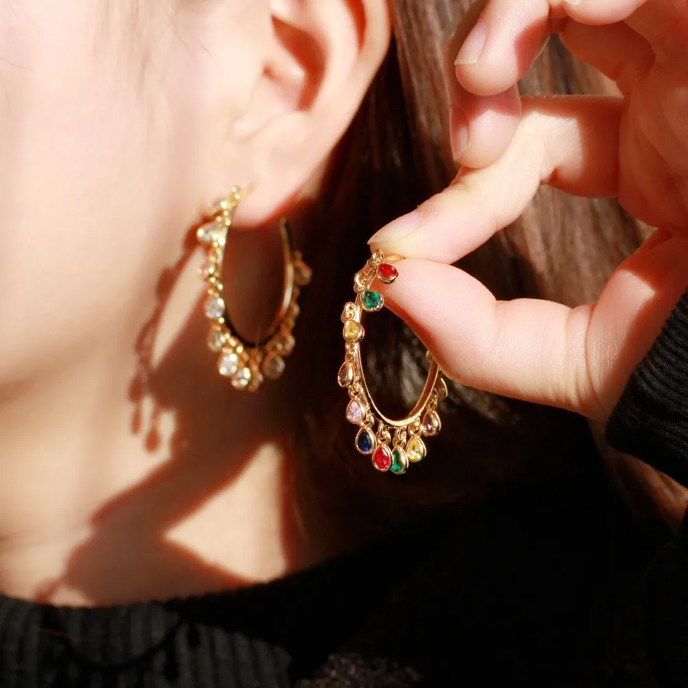 

Colorful Zircon Teardrop Earrings for Women, Hypoallergenic and in a Bohemian Style, Suitable for Everyday Wear.