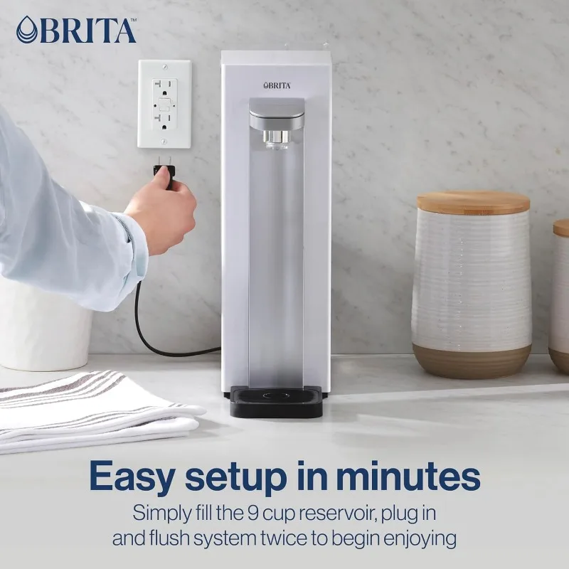 Brita 허브 컴팩트 카운터 탑 워터 필터 시스템, 9 컵 저수지, 6 개월 탄소 블록 필터 포함, 흰색, 87344