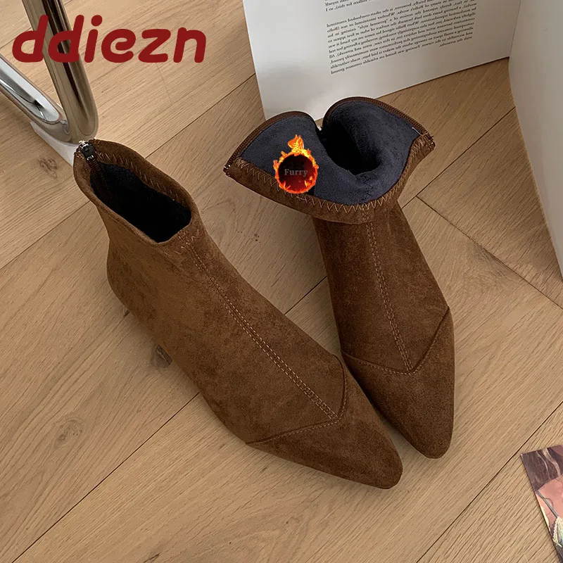 

Новые модные женские ботильоны на меху с плюшевой обувью, женская теплая обувь с острым носком, женские короткие ботинки из флока, обувь на молнии