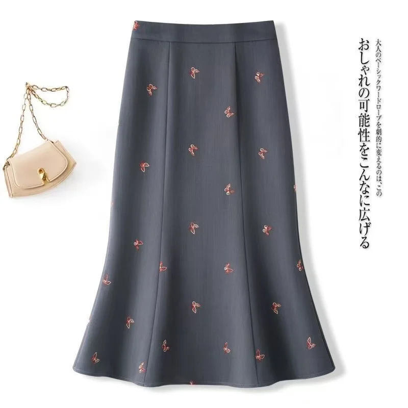 

Усовершенствованная серая юбка, женская осенняя новая облегающая юбка трапециевидной формы с высокой талией, повседневные юбки с вышивкой бабочки, офисные женские юбки