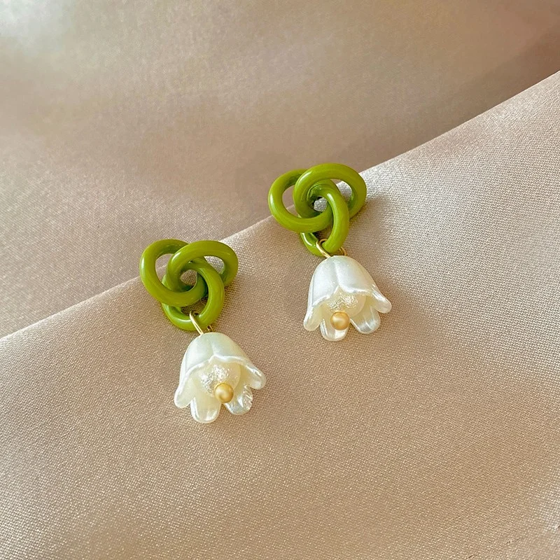 New Design Lily of The Valley Pearl Green Ear Hook for Women Fashion Elegant White Flowers Drop Earrings Wedding Party Jewelry