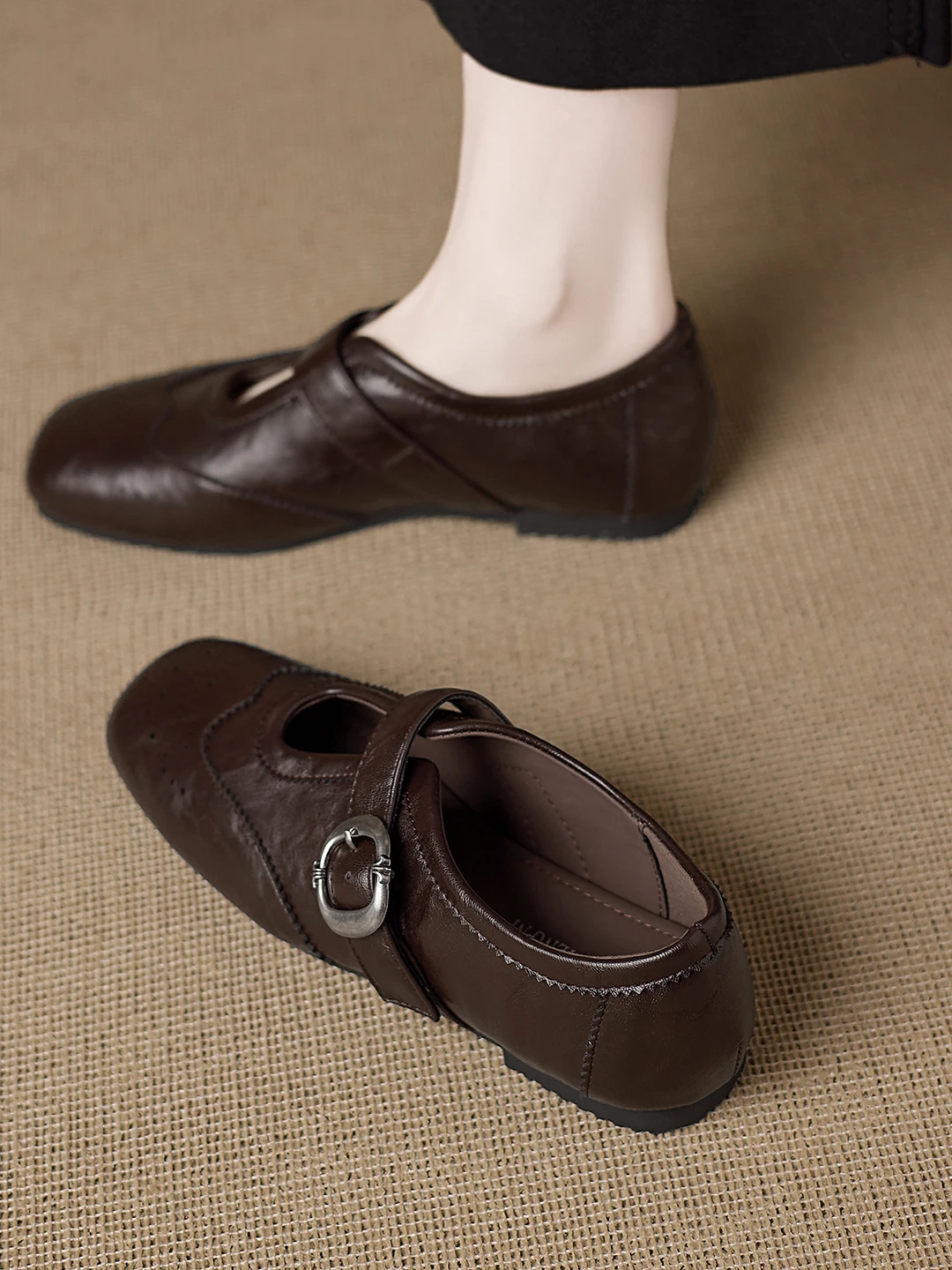 retro-mary-jane-low-cut-leather-shoes-women's-commuter-block-heel-flat-shoes-autumn-winter-new-style-comfortable-fashionable