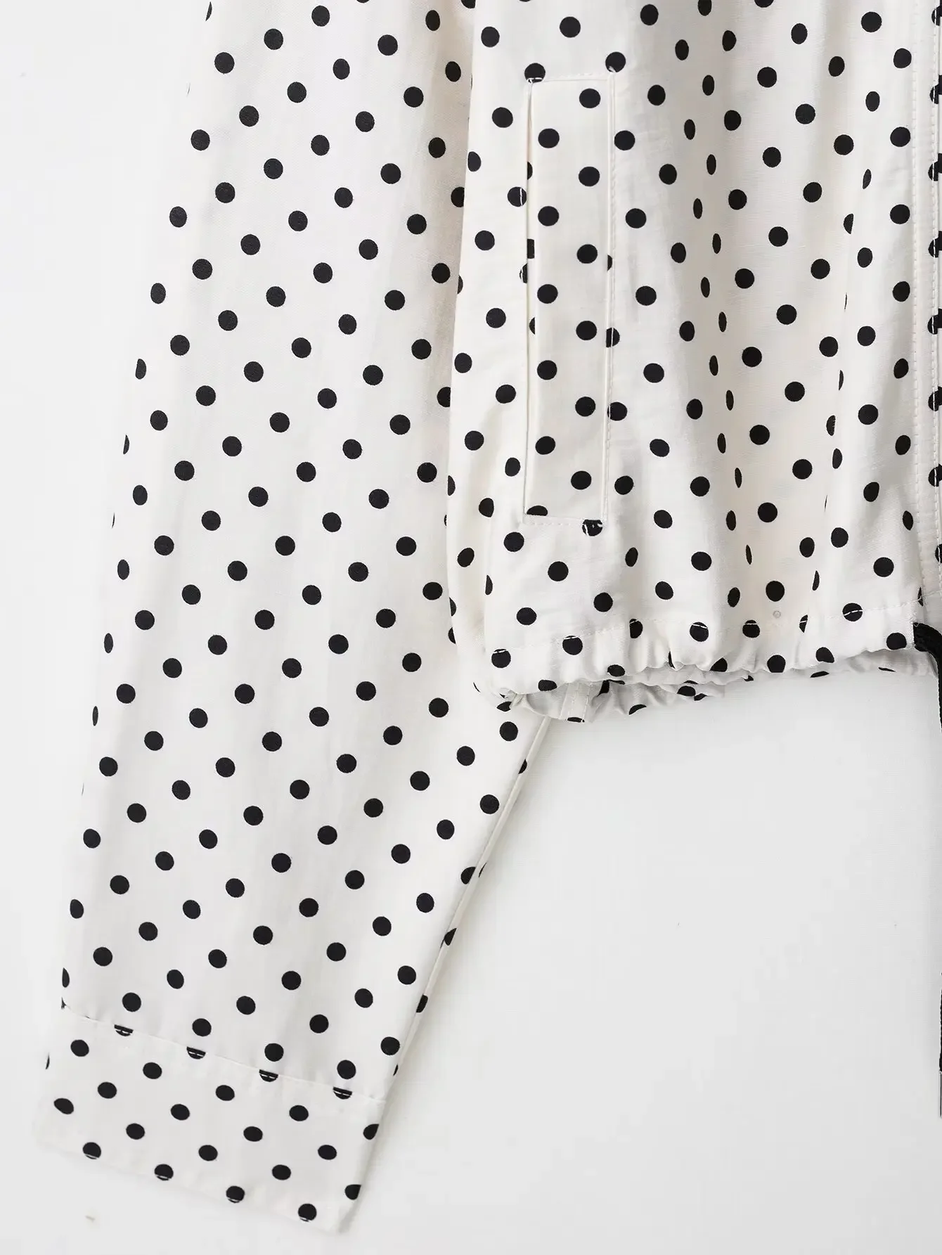 Damen-Set mit Polka Dots, 2-teilig, lässig, Stehkragen, langärmliges Crop-Top und Shorts mit hoher Taille, Outfit, Frühlingsmode, Streetwear – Detail 8