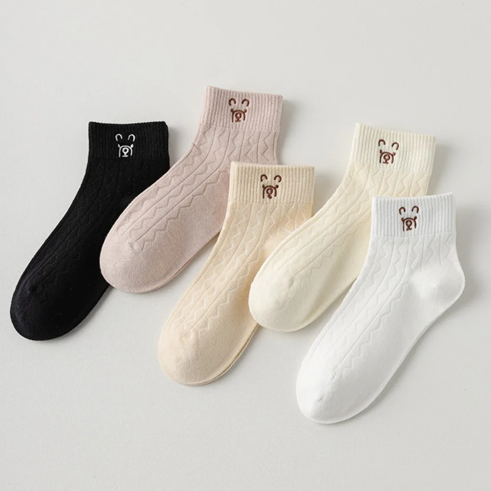 

10Pairs Fashion Ankle Socks Mid-Calf Tube Socks Women's Short Socks Cartoon Embroidery Bear Breathable Sports Hosiery