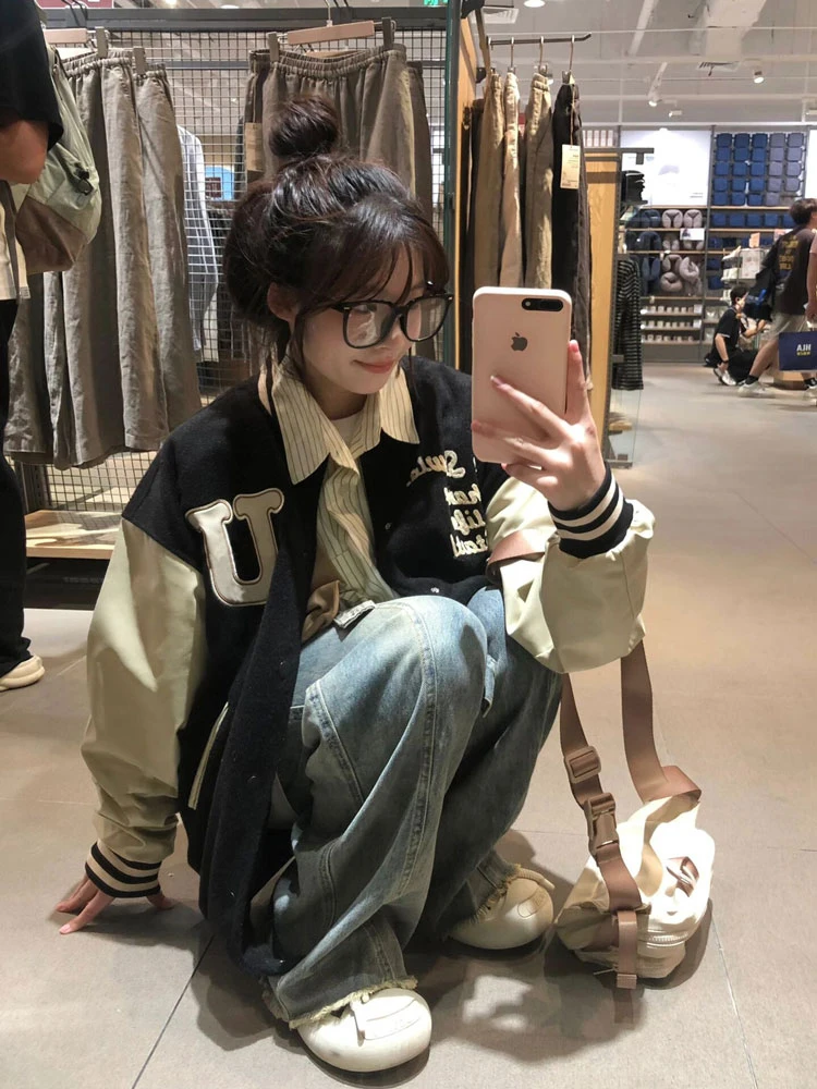 

Розовые бейсбольные куртки с белыми женскими зимними принтами и текстурированной подкладкой с вышивкой, теплая повседневная подкладка, элегантная кожаная планка