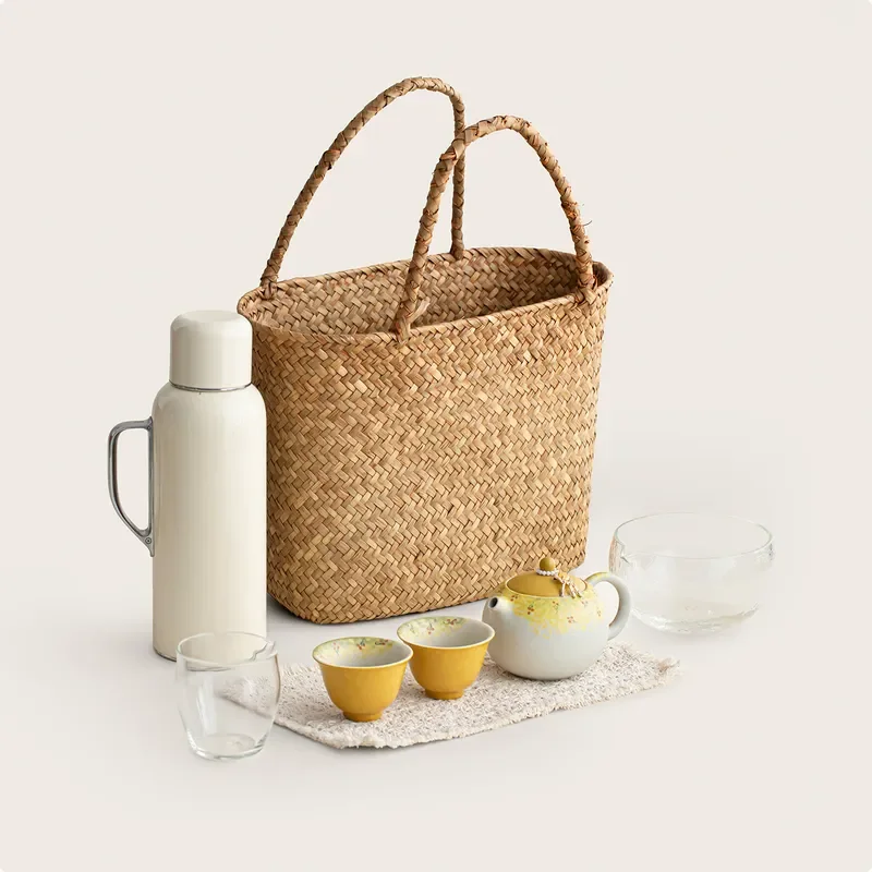 Qiufang Guiying Underglaze Ceramic Tea Set with Rattan Tote Bag Thermos Cup Fair Cup for Picnic Outing Tea Party Portable