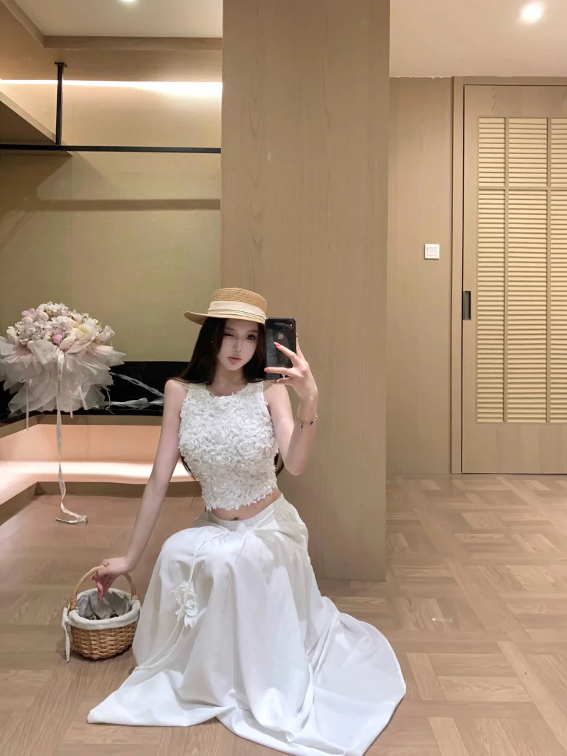 

Elegant Summer Outfit Women's Sleeveless Vest And A-Line Skirt Set High Waist Short Length round Neck Plant Floral Print