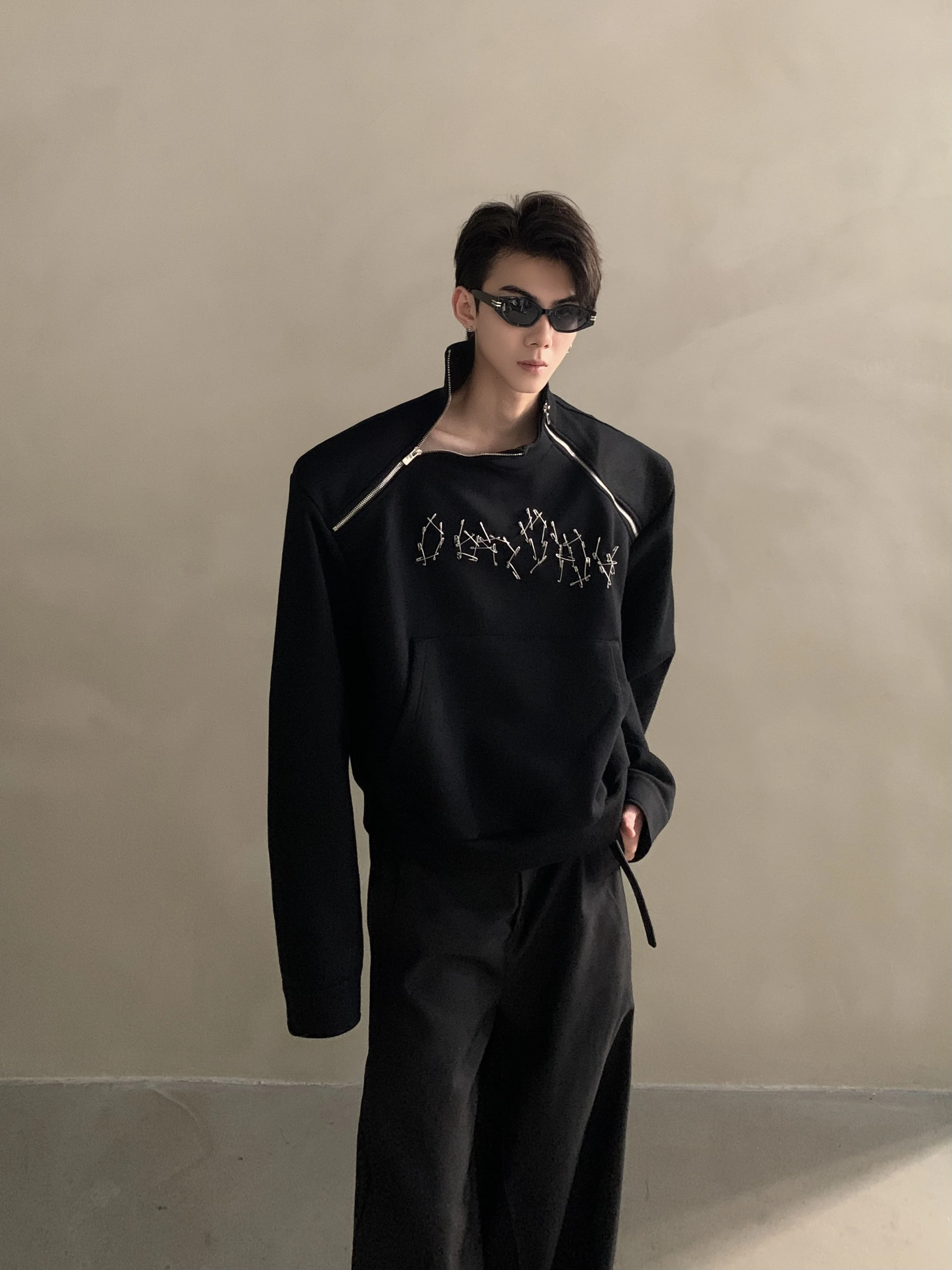 2025 New Fashion Trendy Design Metal Decor Jacket Sweatshirt Stylish Men's High-end Loose Casual Long Sleeve Coat Top