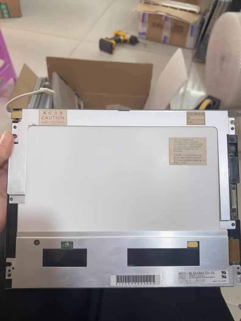 

Проверенный, исправный ЖК-экран NL6448AC33-24 с диагональю 10,4 дюйма