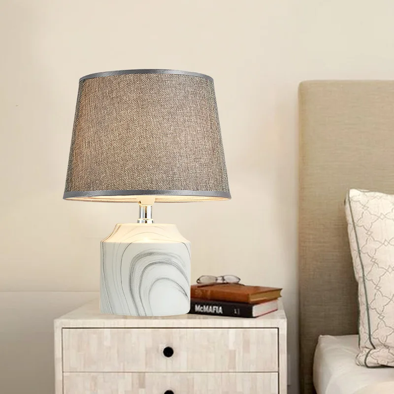 European Retro Ceramic Floor Lamp Bedroom Decorative Desk Lamps Home Cafe Kitchen Bedsides Cloth Lampshade LED Table Desk Lights