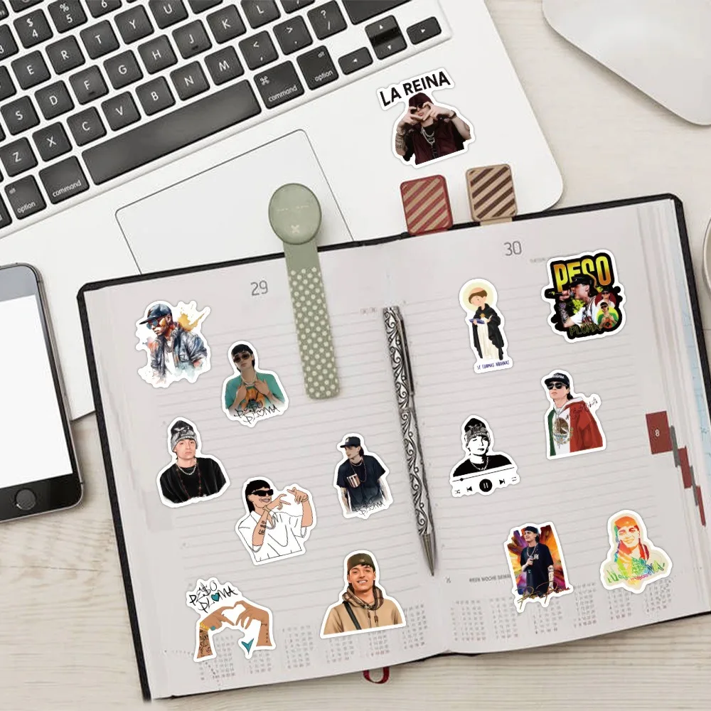 60 قطعة المغني بيسو بلوما الكتابة على الجدران ملصقات حقيبة كوب ماء الغيتار سيارة سكوتر القرطاسية الهاتف المحمول DIY بها بنفسك الديكور الشارات