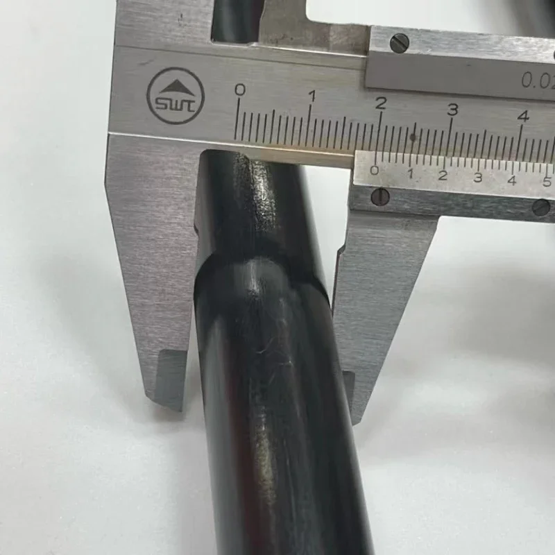 Bullbar decorative bar and automotive antenna flagpole:bold screw spring,large height limit belt to enhance off-road performance