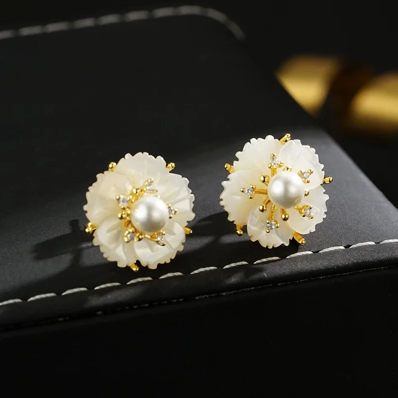 Super fairy natural fritillary flower stud earrings fashionable and elegant high-end flower earrings niche versatile new persona