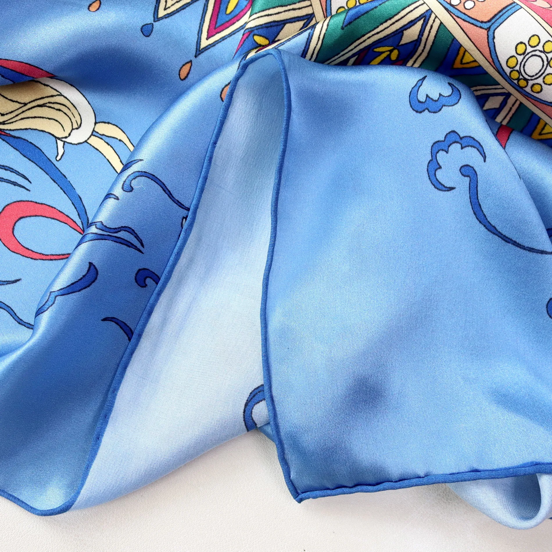 110cm Large Square Real Silk Scarf 100% Mulberry Silk Hand Rolled Edge Luxury Designer Hijab Pashmina Poncho Echarpes Bufanda