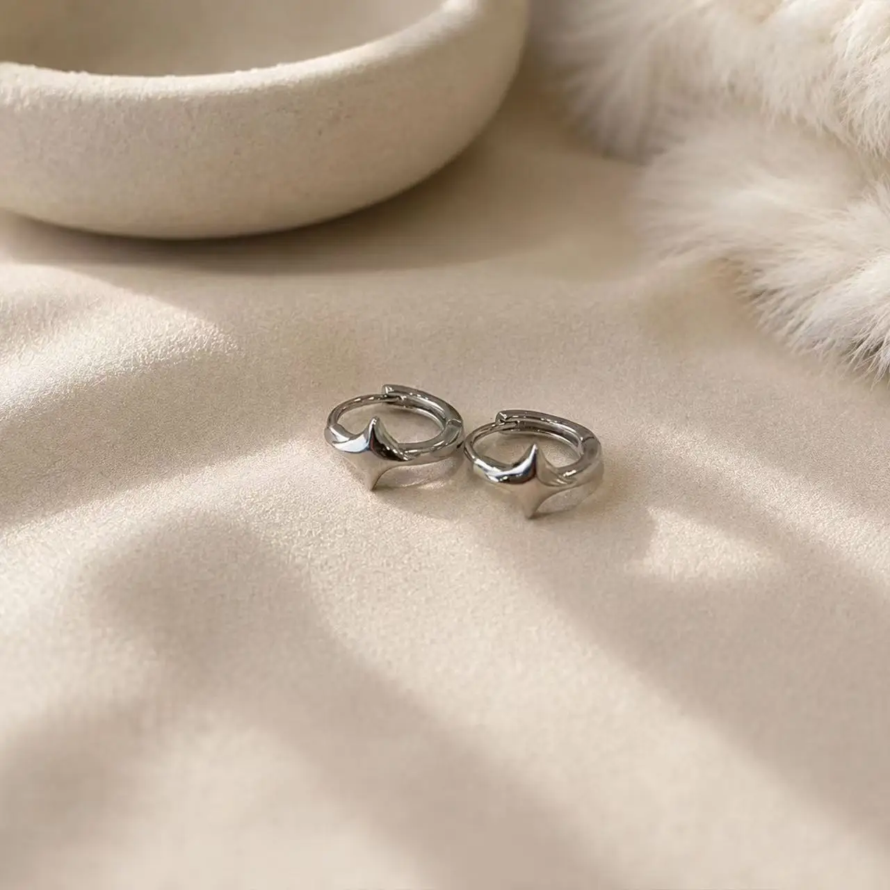 Mini Star Ear Buckles for Women, Tiny Four-Pointed Star Earrings Wearable While Sleeping, Daily Work Commute Trendy Starburst Ea